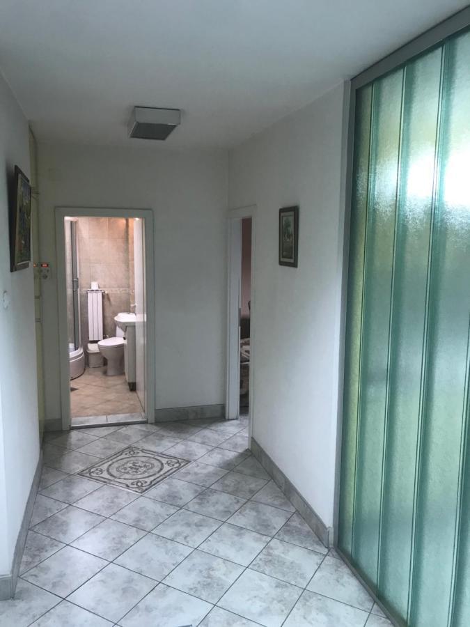 Kalamaras Apartments Skopje Ngoại thất bức ảnh